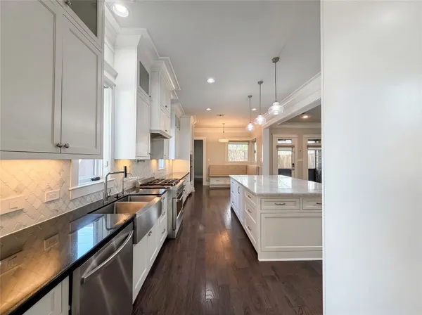 $1,455,000 | 3910 Childress Street, Houston, TX 77005