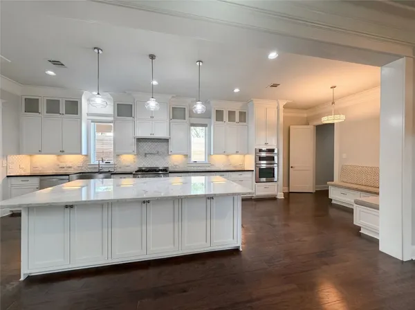 $1,455,000 | 3910 Childress Street, Houston, TX 77005