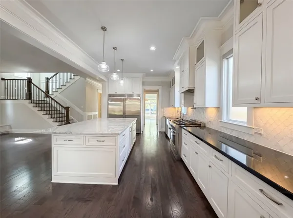 $1,455,000 | 3910 Childress Street, Houston, TX 77005