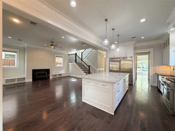 $1,455,000 | 3910 Childress Street, Houston, TX 77005