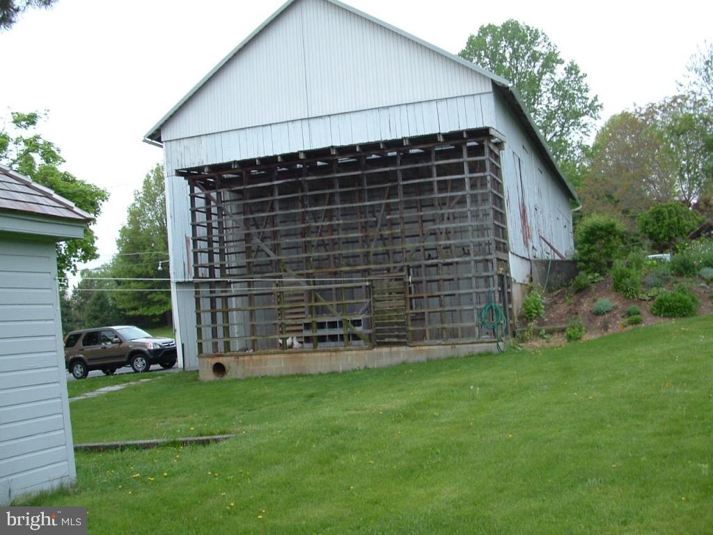 641 West Brubaker Valley Road Lititz, PA 17543 - Photo 12 of 17