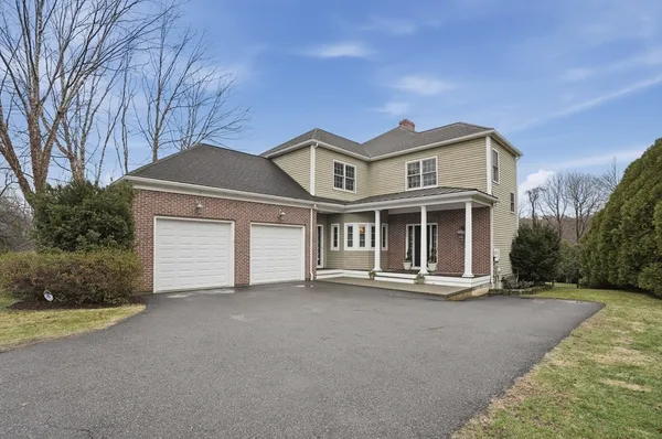 $925,000 | 531 Salisbury Street, Worcester, MA 01609