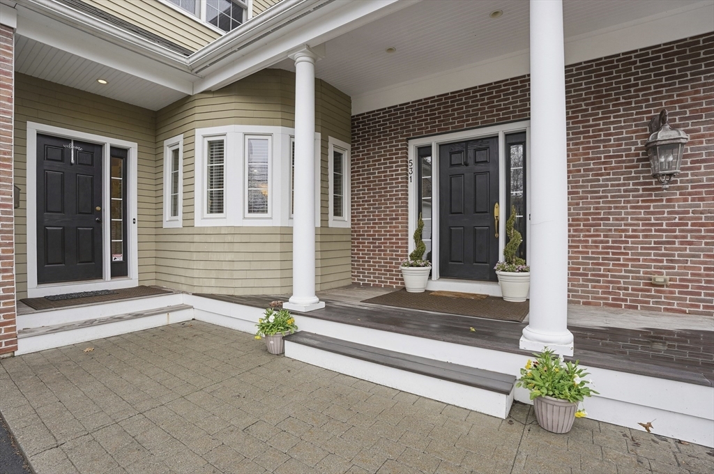 531 Salisbury Street Worcester, MA 01609 - Photo 3 of 42 a view of entrance with a house