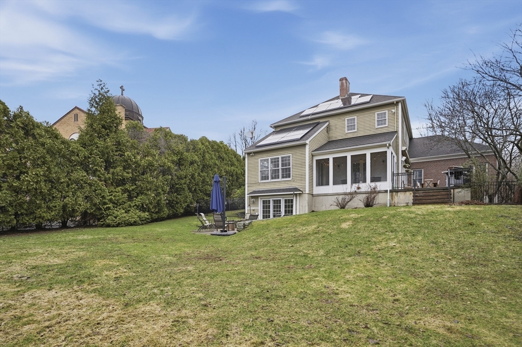 531 Salisbury Street Worcester, MA 01609 - Photo 41 of 42 a front view of a house with a garden