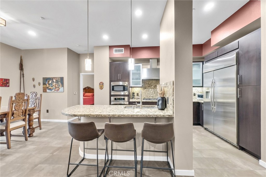 21 Gramercy, Unit 410 Irvine, CA 92612 - Photo 3 of 36