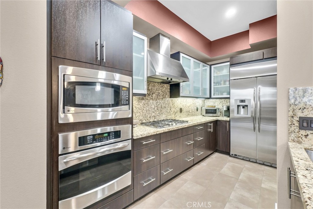 21 Gramercy, Unit 410 Irvine, CA 92612 - Photo 5 of 36