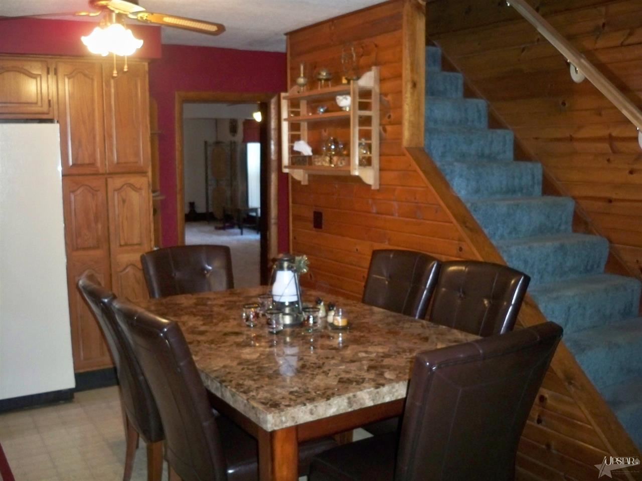 152 West Oak Street Butler, IN 46721 - Photo 7 of 28