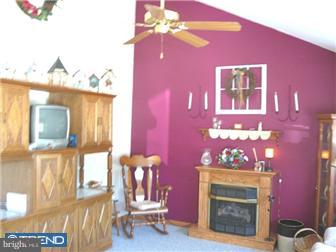 130 Garrett Road Newark, DE 19713 - Photo 2 of 12 Living Room