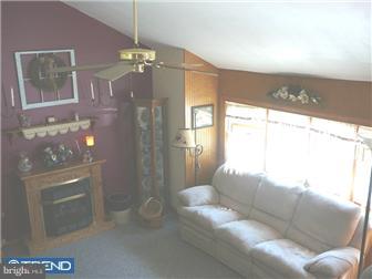130 Garrett Road Newark, DE 19713 - Photo 3 of 12 Living Room