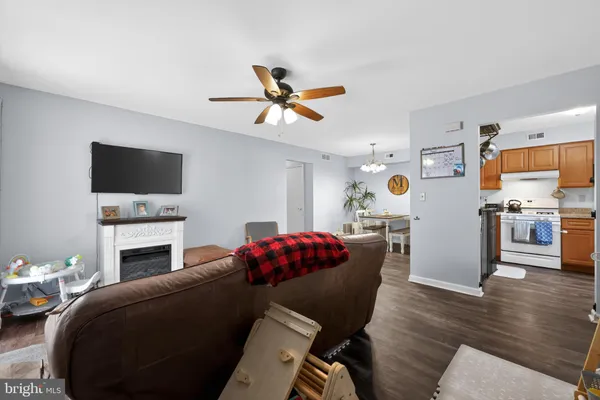 $255,000 | 269 Everly Court, Mount Laurel, NJ 08054