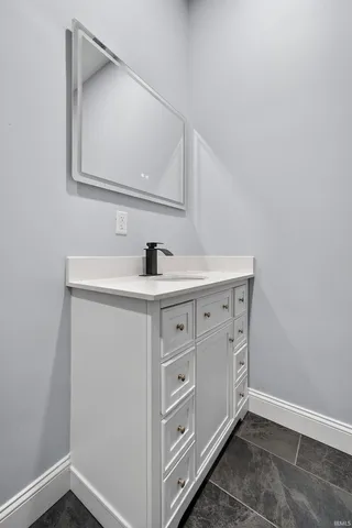 $279,900 | 117 West North F Street, Gas City, IN 46933