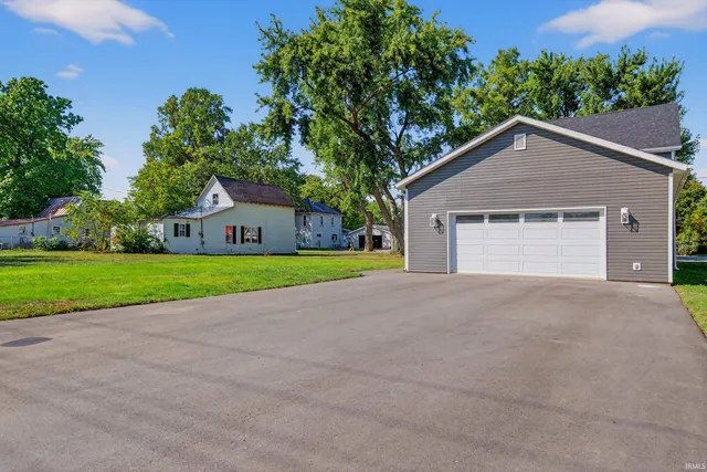 $279,900 | 117 West North F Street, Gas City, IN 46933