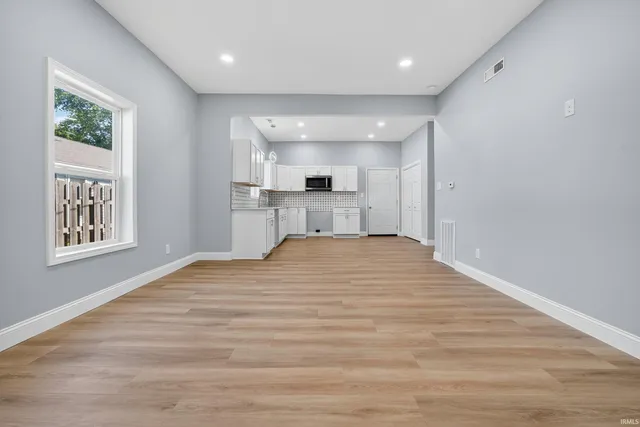 $279,900 | 117 West North F Street, Gas City, IN 46933