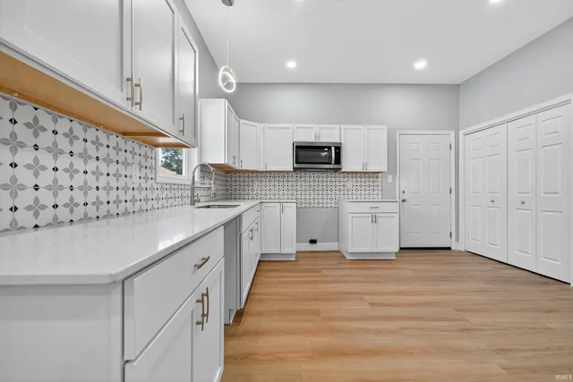 $279,900 | 117 West North F Street, Gas City, IN 46933