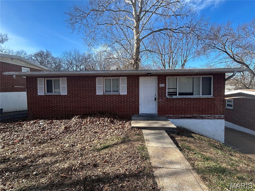 809 Thomas Avenue St. Louis, MO 63135 - Photo 1 of 10