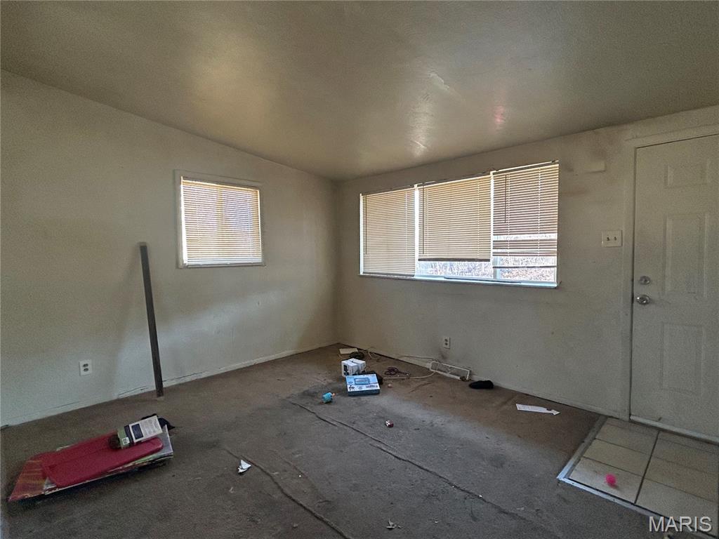 809 Thomas Avenue St. Louis, MO 63135 - Photo 2 of 10