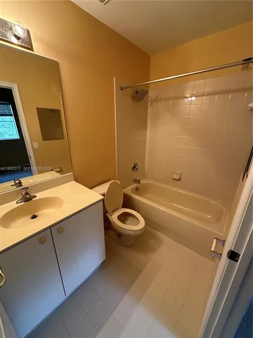 $2,400 | 2718 Southwest 82nd Avenue, Unit 104, Miramar, FL 33025