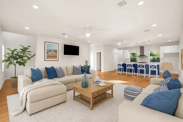 $303,500 | 101 Grove Street, La Porte, TX 77571