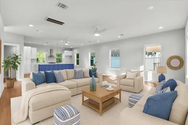 $303,500 | 101 Grove Street, La Porte, TX 77571