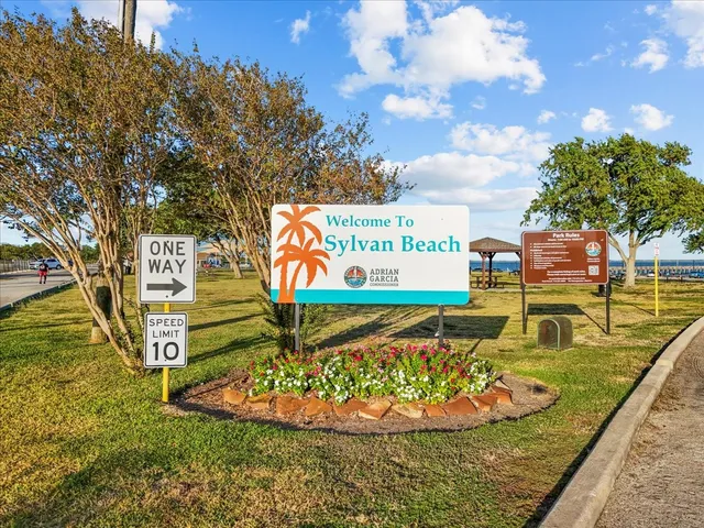 $303,500 | 101 Grove Street, La Porte, TX 77571