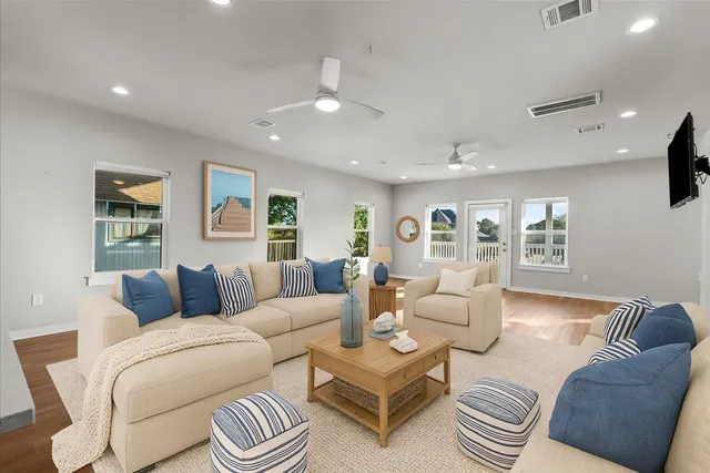 $303,500 | 101 Grove Street, La Porte, TX 77571