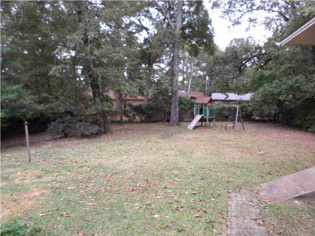 2429 Nottingham Road Jackson, MS 39211 - Photo 19 of 19 Yard