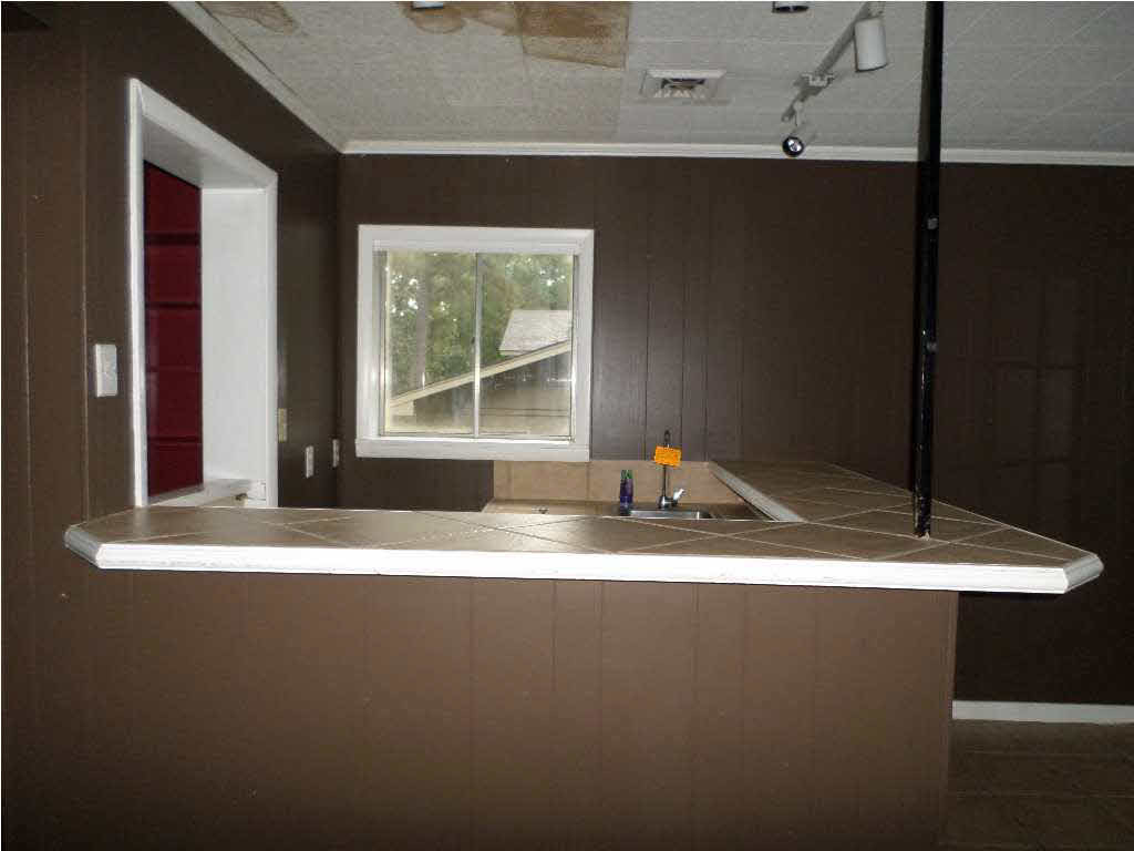 2429 Nottingham Road Jackson, MS 39211 - Photo 7 of 19 Bar area