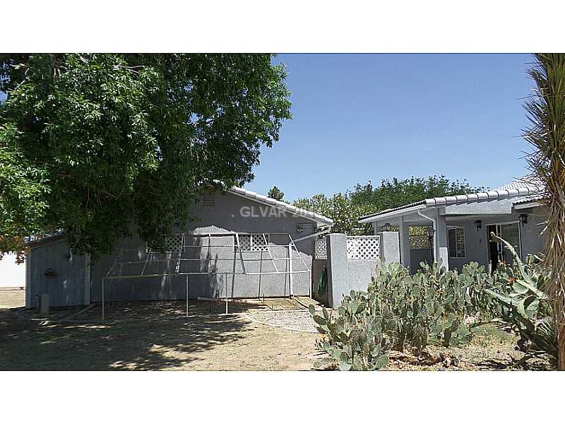 3733 Berkeley Street Logandale, NV 89021 - Photo 13 of 16 Shop/Service Bay(s).