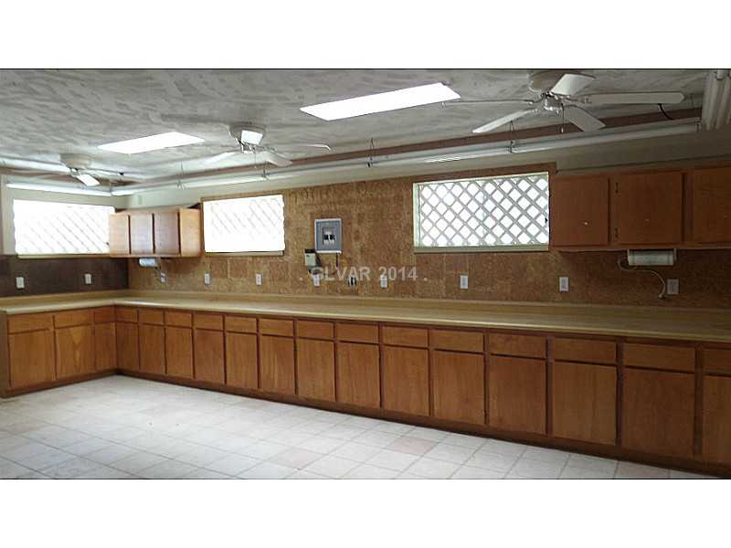 3733 Berkeley Street Logandale, NV 89021 - Photo 14 of 16 Shop/Service Bay(s). Interior Cabinets