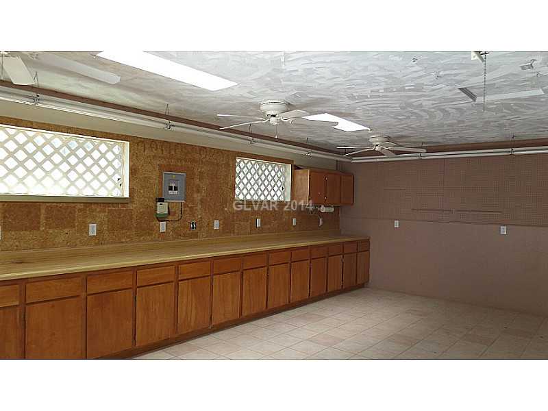 3733 Berkeley Street Logandale, NV 89021 - Photo 15 of 16 Shop/Service Bay(s). Interior Cabinets