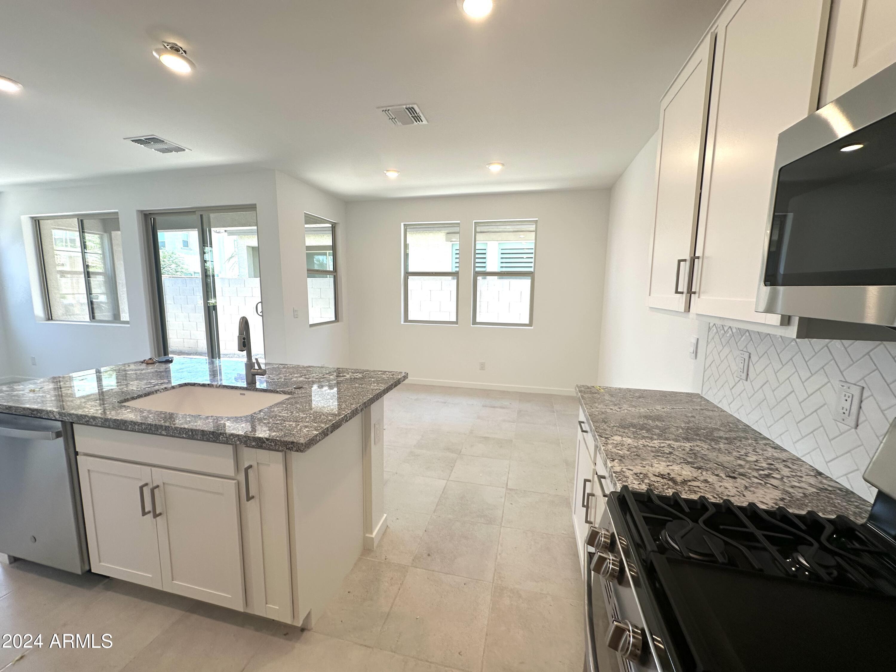 4746 South Element Mesa, AZ 85212 - Photo 3 of 12 95.4