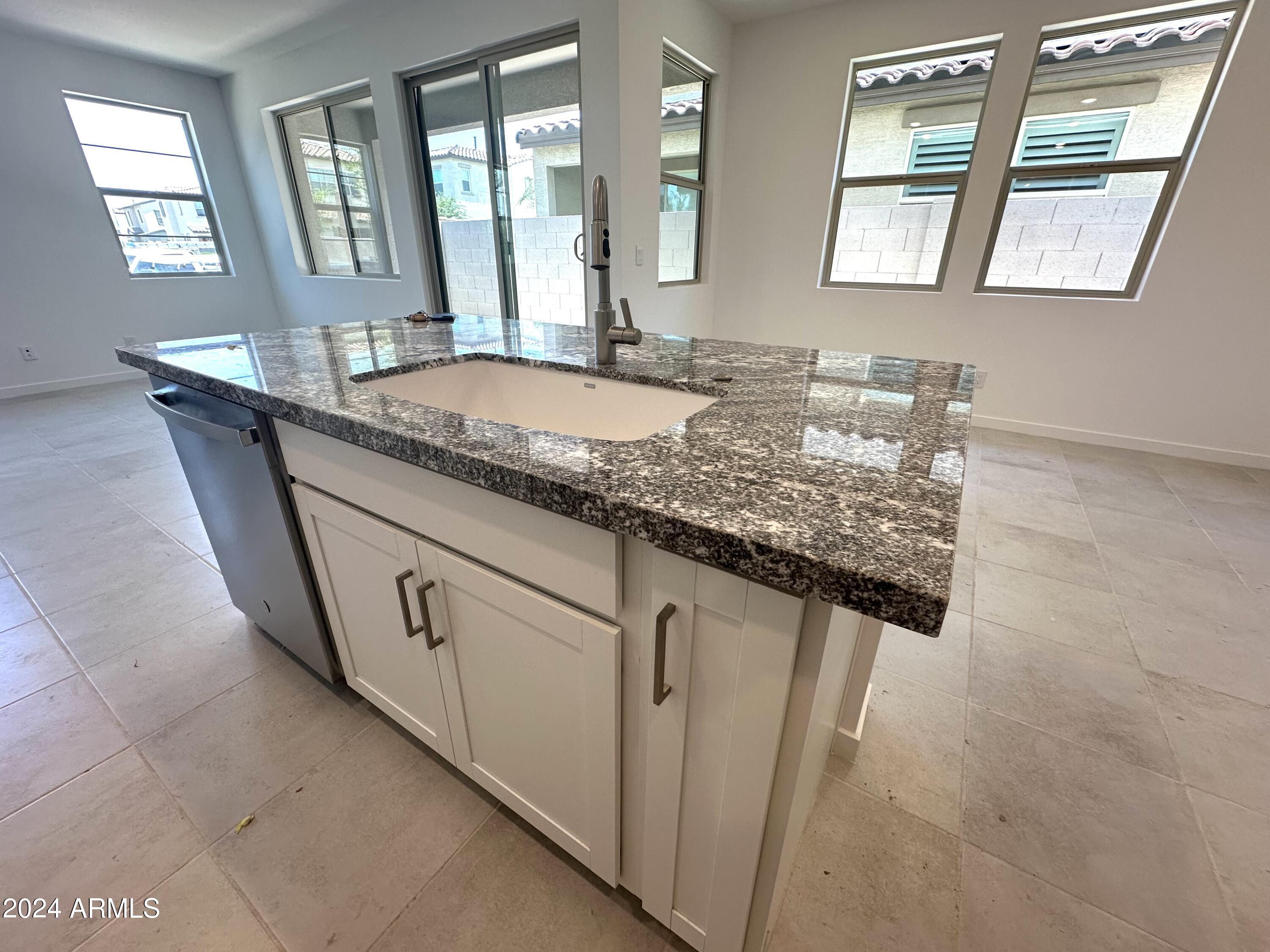 4746 South Element Mesa, AZ 85212 - Photo 5 of 12 95.6