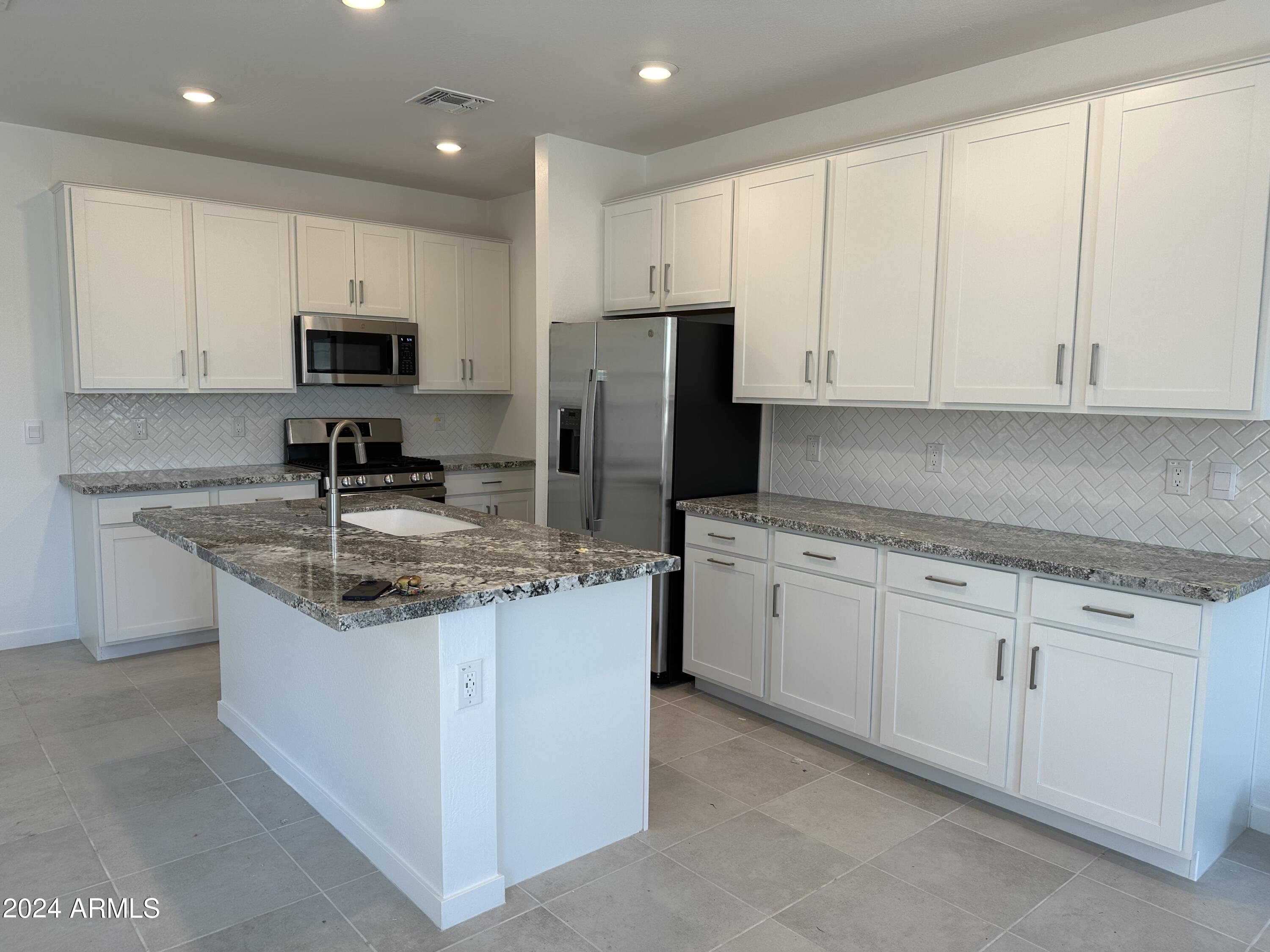 4746 South Element Mesa, AZ 85212 - Photo 7 of 12 95.2