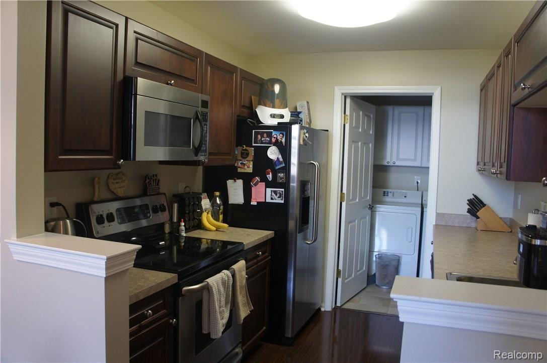 3404 Tremonte Circle Rochester, MI 48306 - Photo 5 of 20 Kitchen and laundry room