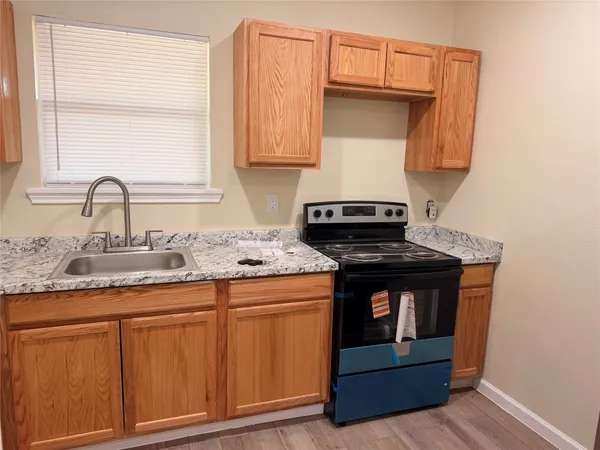 $975 | 22349 Farm To Market 359, Hempstead, TX 77445