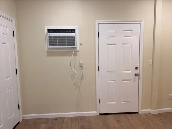 $975 | 22349 Farm To Market 359, Hempstead, TX 77445