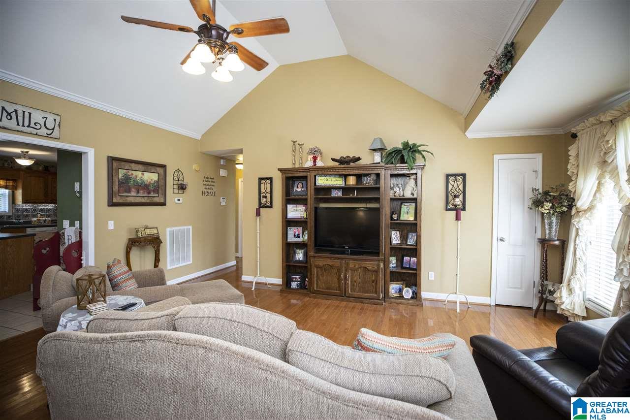 1145 Armstrong Loop Hayden, AL 35079 - Photo 14 of 43