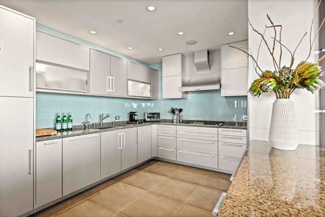 $5,200,000 | 500 Atlantic Avenue, Unit 21H, Boston, MA 02210