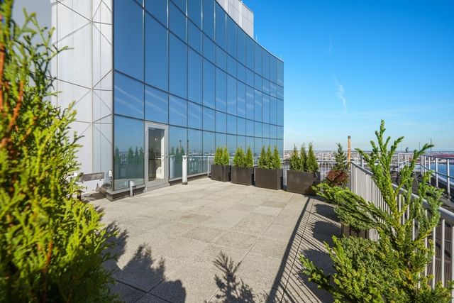 $5,200,000 | 500 Atlantic Avenue, Unit 21H, Boston, MA 02210