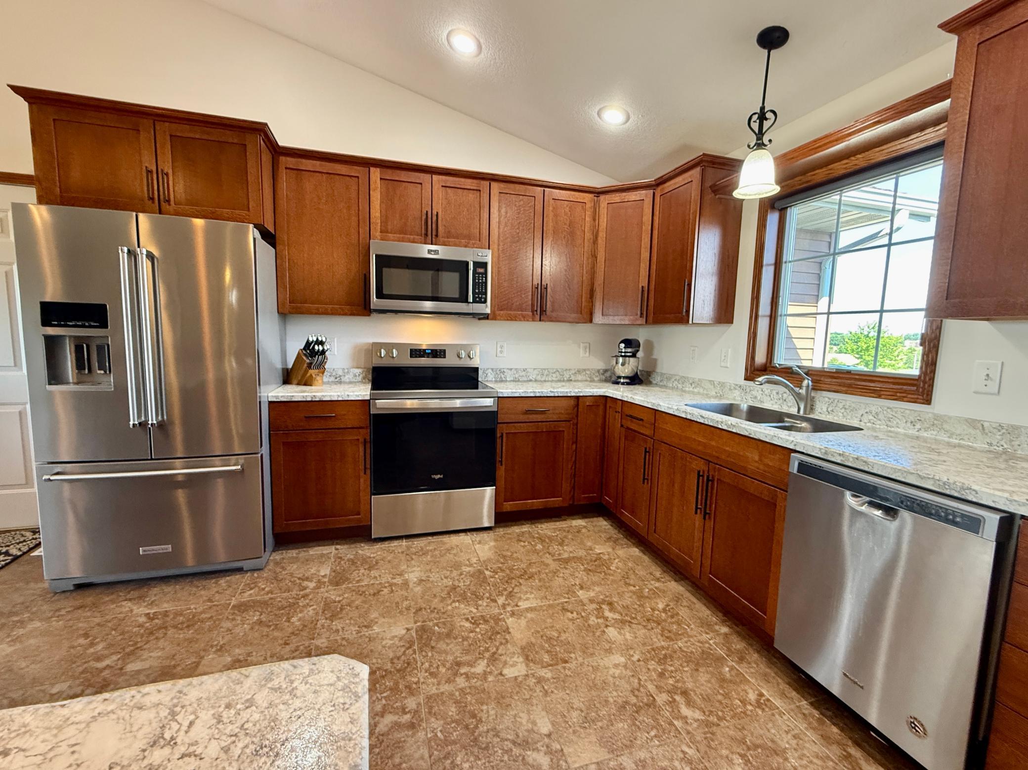1798 Tiger Ridge Drive Albert Lea, MN 56007 - Photo 11 of 32