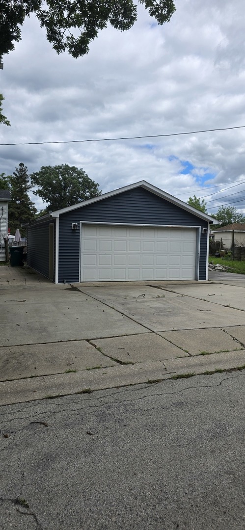 1324 Ridgewood Avenue Joliet, IL 60432 - Photo 4 of 4 a view of a terrace