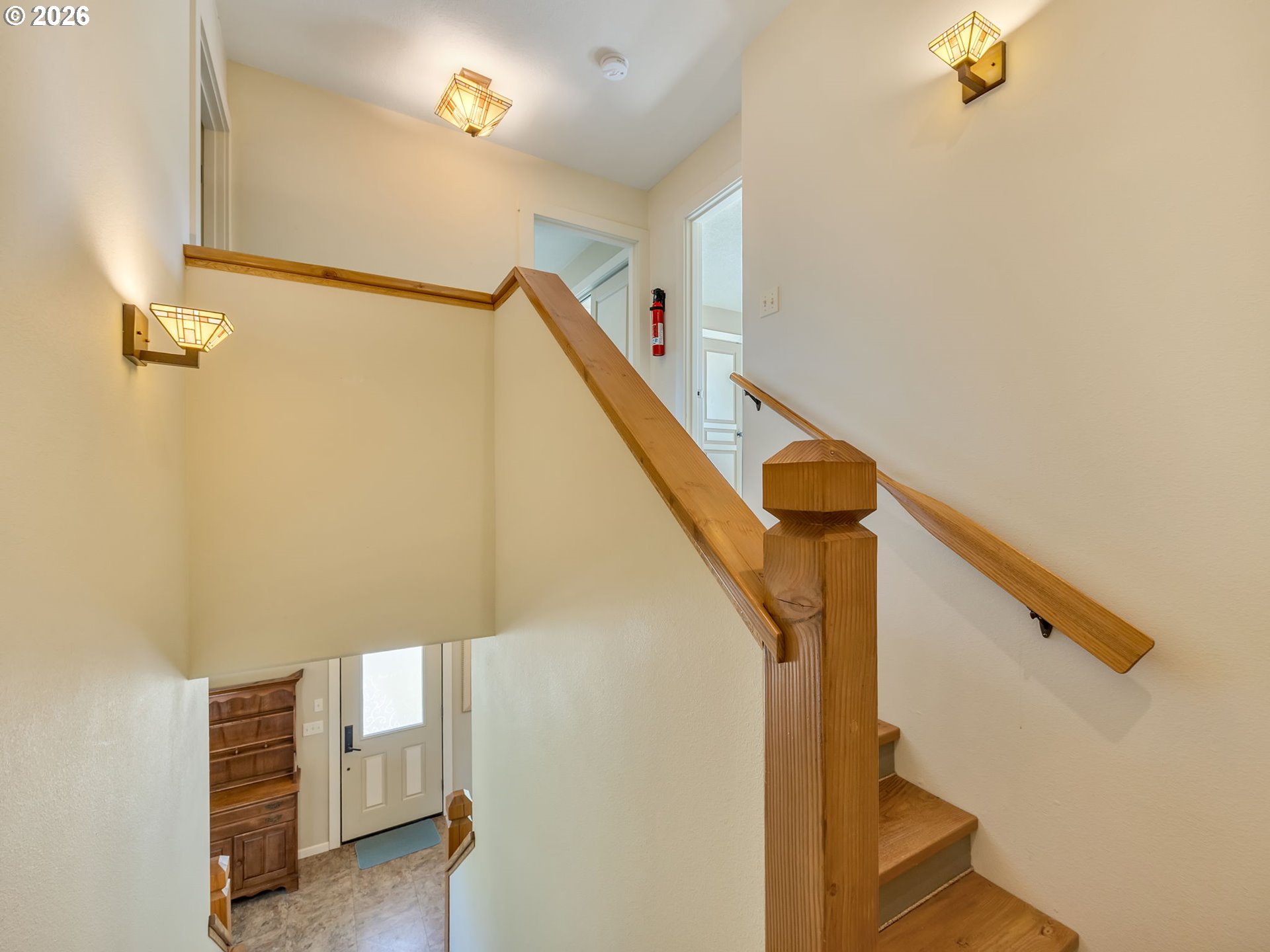 1077 Southwest Ridge Road Warrenton, OR 97146 - Photo 28 of 46 a view of entryway and hall