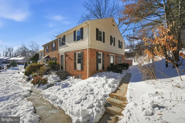 $650,000 | 9652 Lindenbrook Street, Fairfax, VA 22031