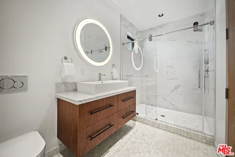 $2,350,000 | 212 Bay Street, Unit 101, Santa Monica, CA 90405