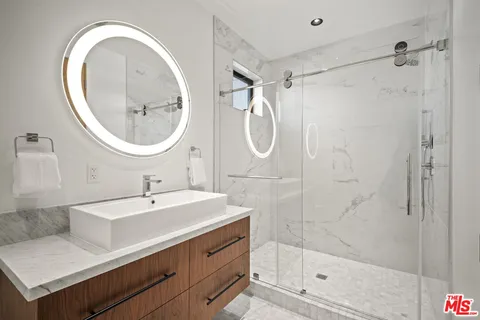 $2,350,000 | 212 Bay Street, Unit 101, Santa Monica, CA 90405