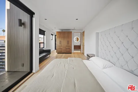 $2,350,000 | 212 Bay Street, Unit 101, Santa Monica, CA 90405