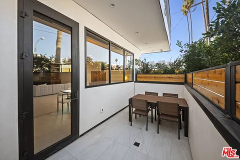 $2,350,000 | 212 Bay Street, Unit 101, Santa Monica, CA 90405