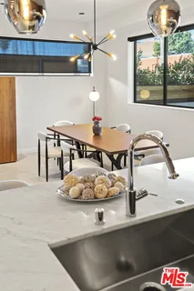 $2,350,000 | 212 Bay Street, Unit 101, Santa Monica, CA 90405