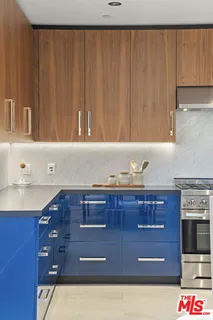 $2,350,000 | 212 Bay Street, Unit 101, Santa Monica, CA 90405