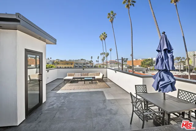 $2,350,000 | 212 Bay Street, Unit 101, Santa Monica, CA 90405